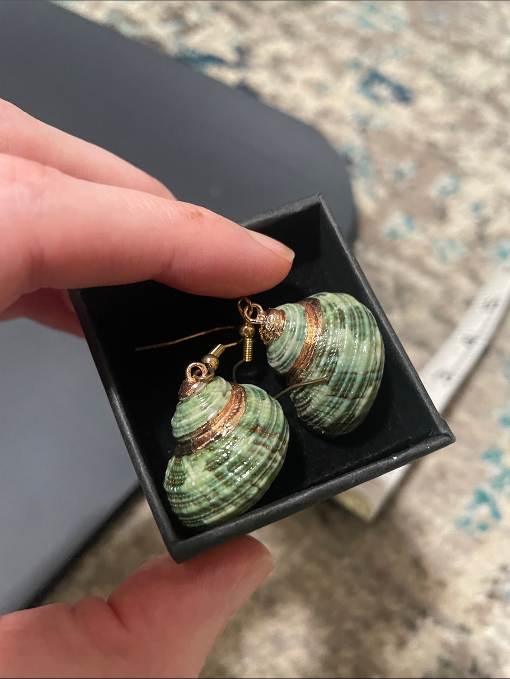 🖤5/$25 Turbo seashell earrings gold plated